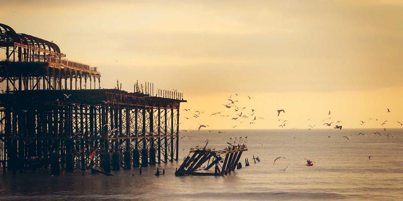 从涂鸦艺术到数字创作：跟随Laura Vandery掌握旅行摄影的视觉叙事