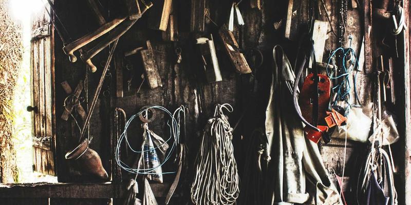 数字艺术赋能高端家居：探索Laura Vandery紫色艺术作品的定制化应用